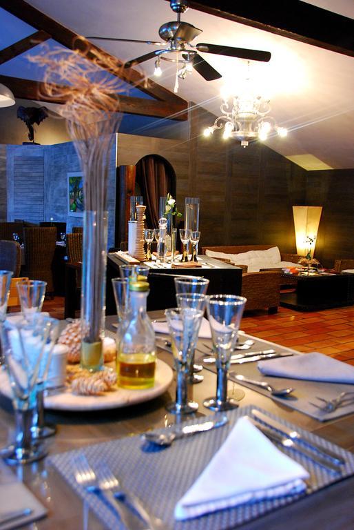 Hotel Les Mazets Des Roches Tarascon Eksteriør billede
