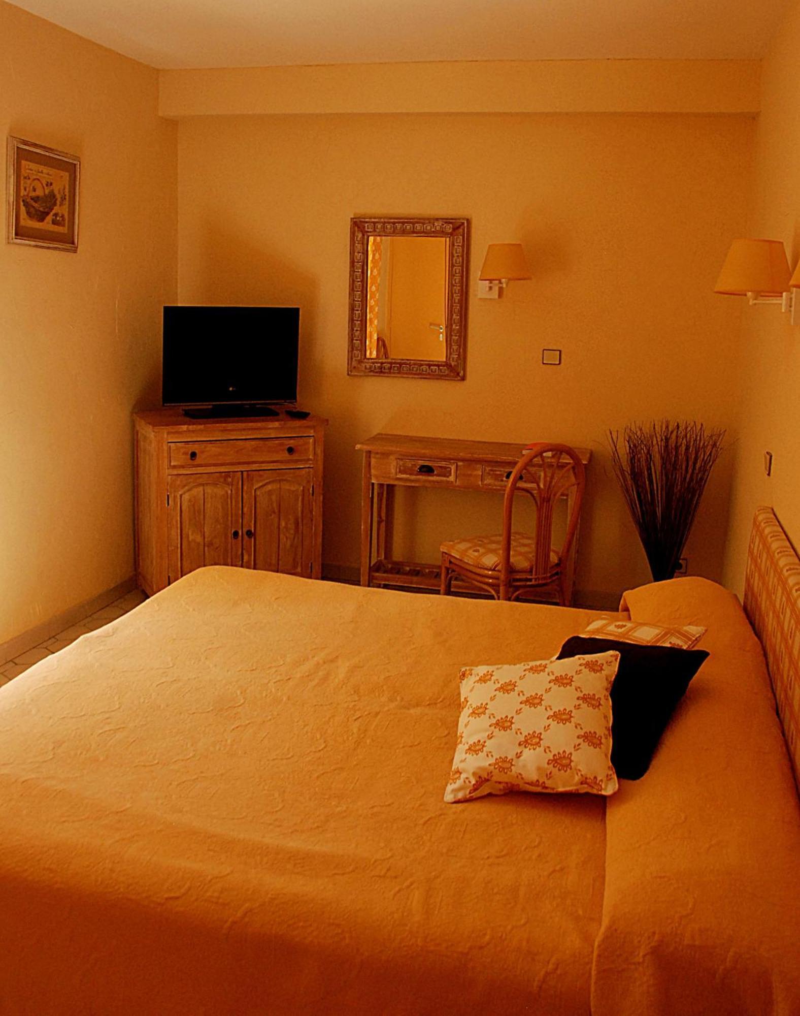 Hotel Les Mazets Des Roches Tarascon Eksteriør billede