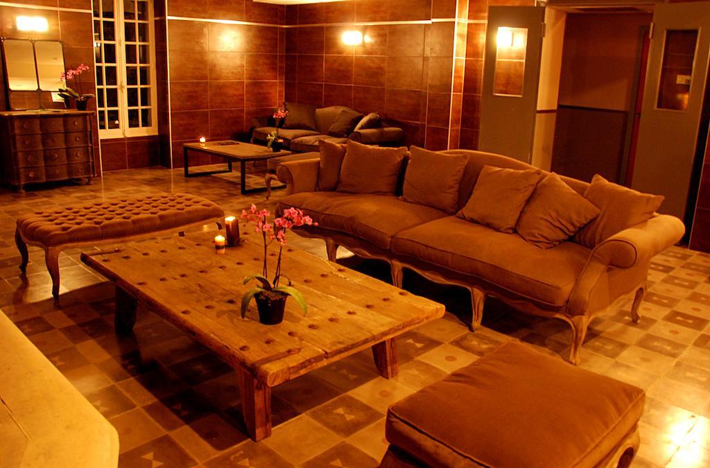 Hotel Les Mazets Des Roches Tarascon Eksteriør billede