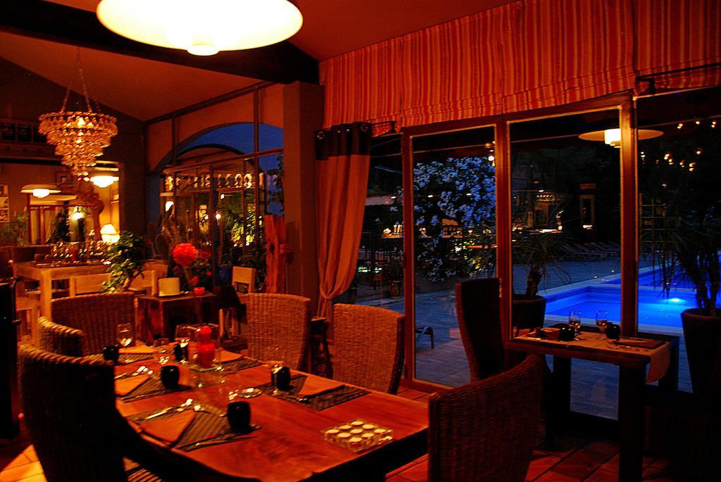 Hotel Les Mazets Des Roches Tarascon Eksteriør billede