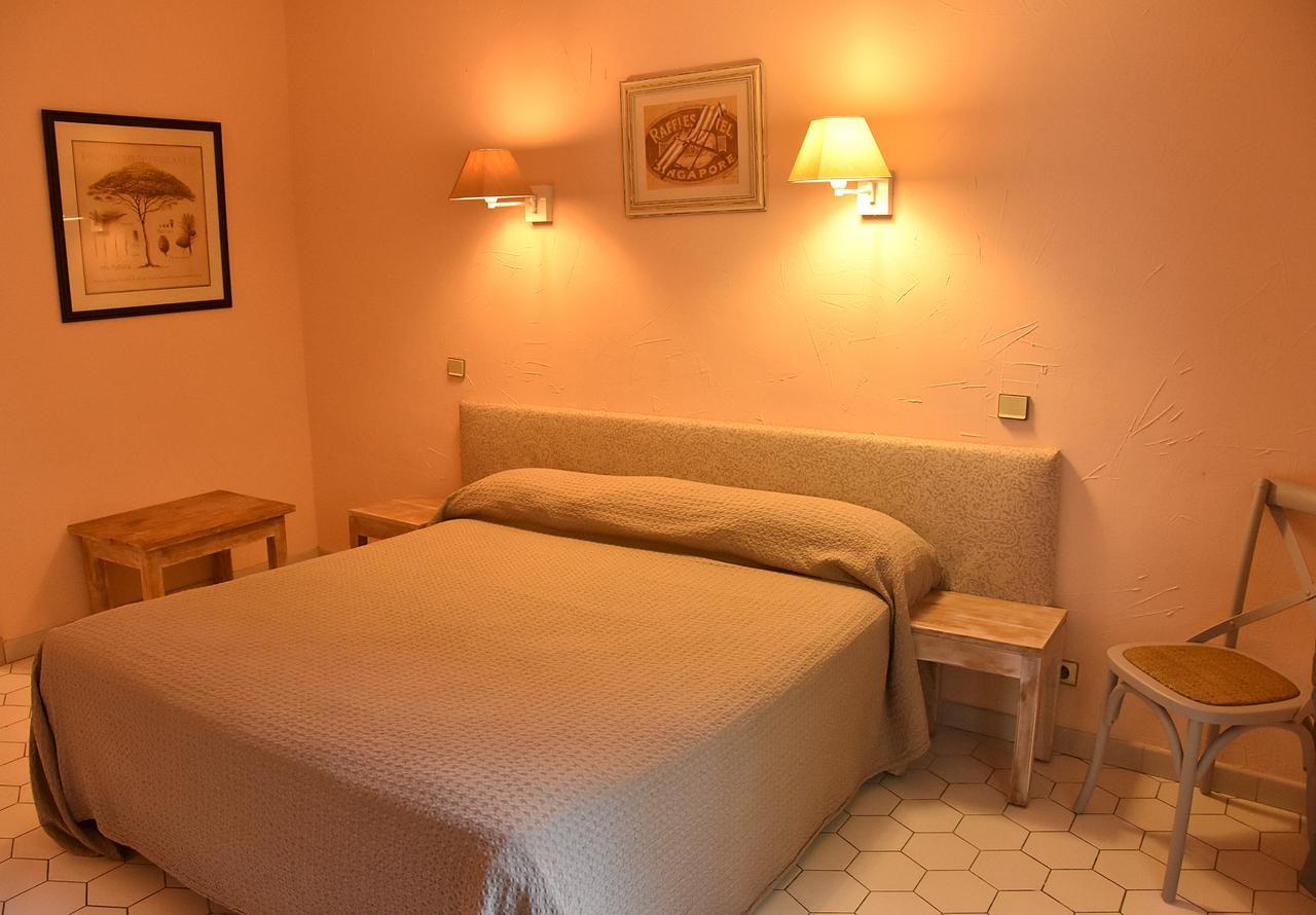 Hotel Les Mazets Des Roches Tarascon Eksteriør billede