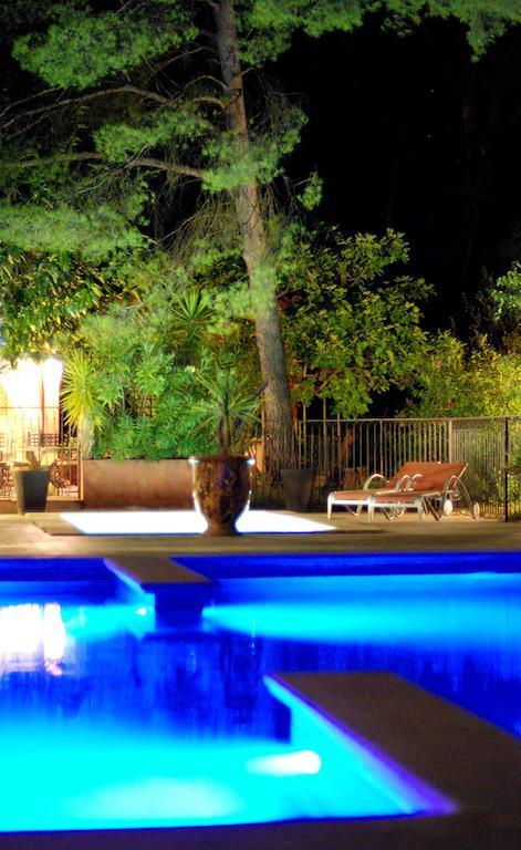 Hotel Les Mazets Des Roches Tarascon Eksteriør billede